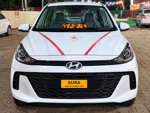 Hyundai Aura taxi in Agra - Agra Cabs