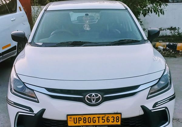 Toyota Glanza - Agra Cabs